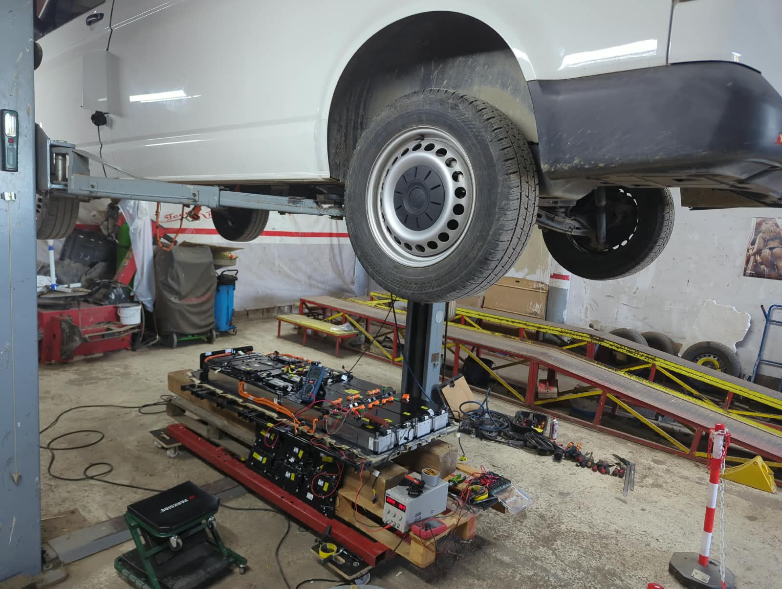 Servis elektro vozila - Volkswagen Transporter T6 ABTe